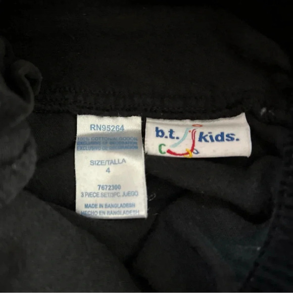b.t. kids Christmas Reindeer Embroidered Knit Red Sweater & Black Corduroys Sz 4 - Picture 5 of 6